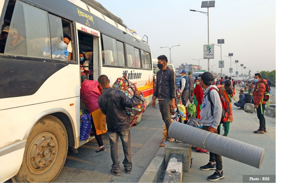 काठमाडौं उपत्यकाबाट घर फर्किनेहरु बढे