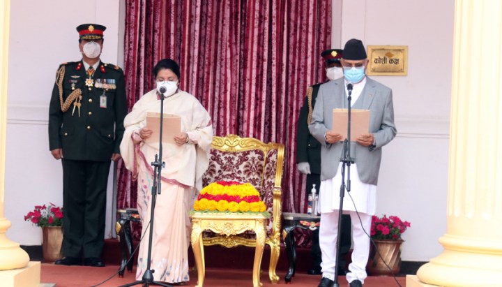 सरकारले जारी गर्यो सपथ अध्यादेश: सपथ लिन औपचारिक पोशाक, हटाइयो ‘प्रतिज्ञा गर्दछु’ भन्ने शब्द