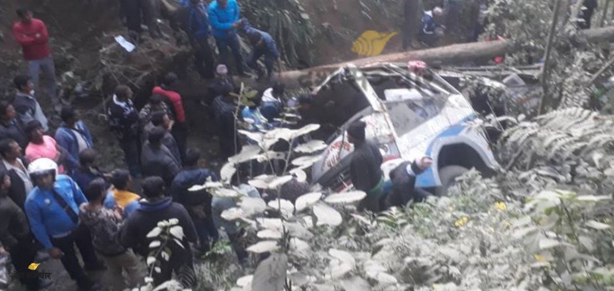 मुगु बस दुर्घटना अपडेट:चालकसहित मृत्यु हुनेको संख्या ३२ पुग्यो