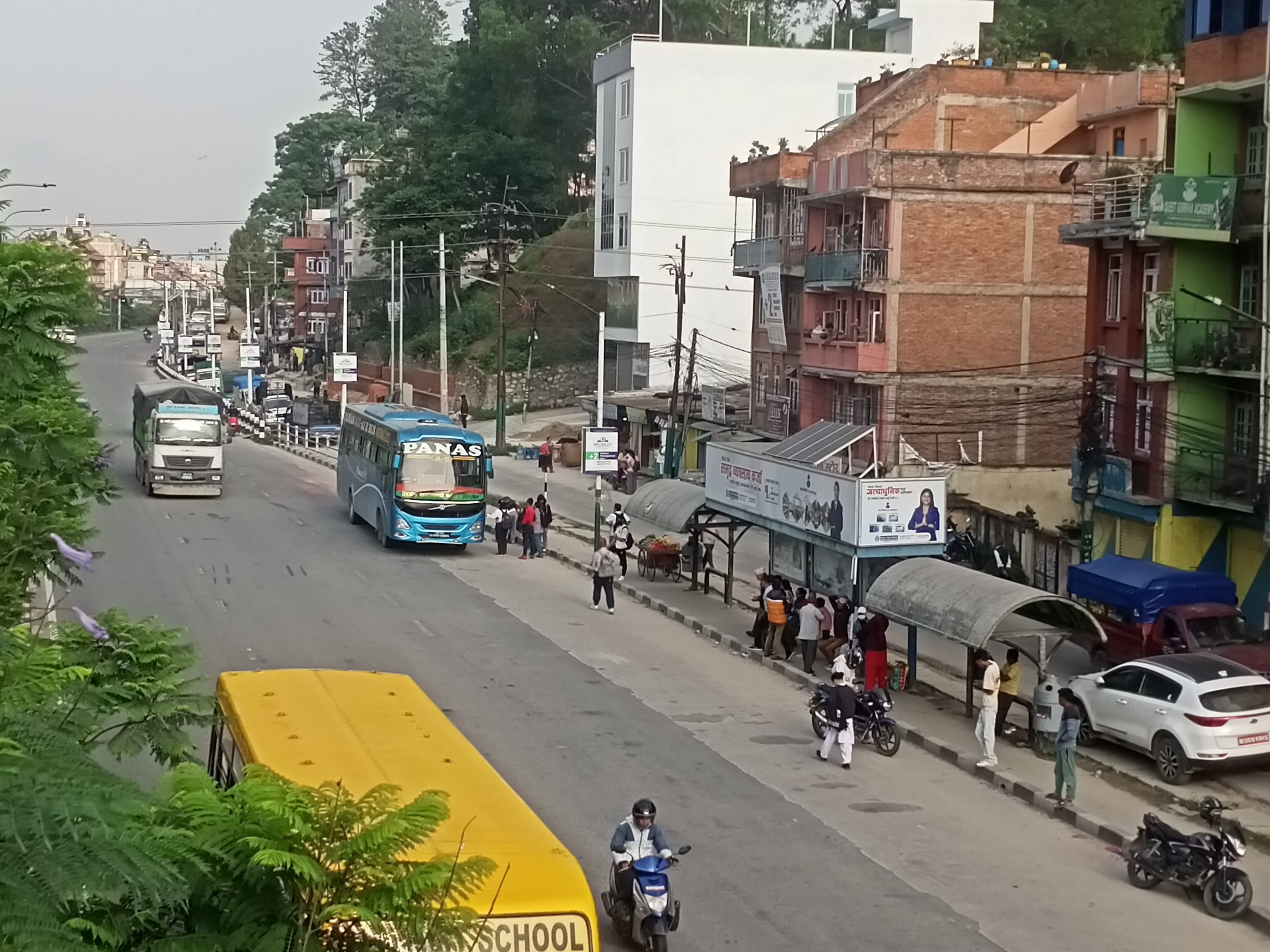 सार्वजनिक यातायात ठप्प हुँदा यात्रु मारमा