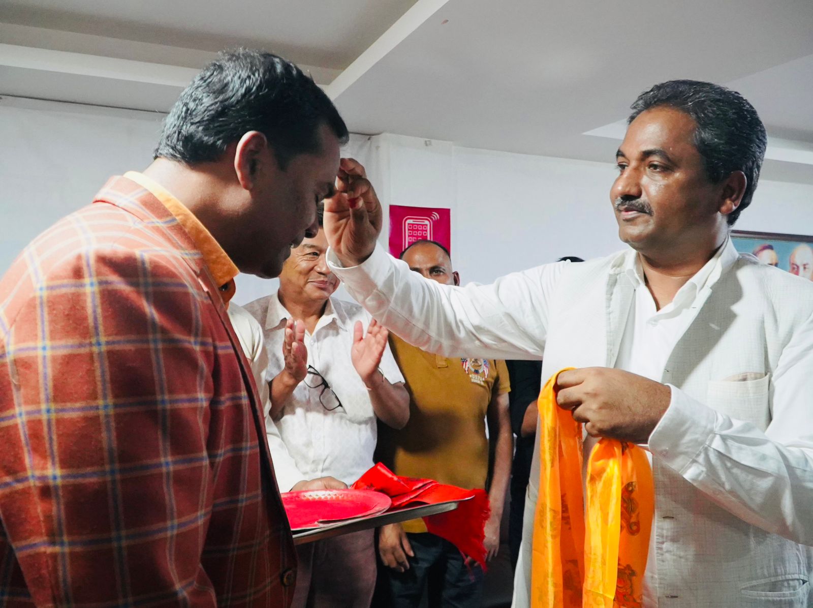 आजपा प्रवेश गरे सुभाष साह