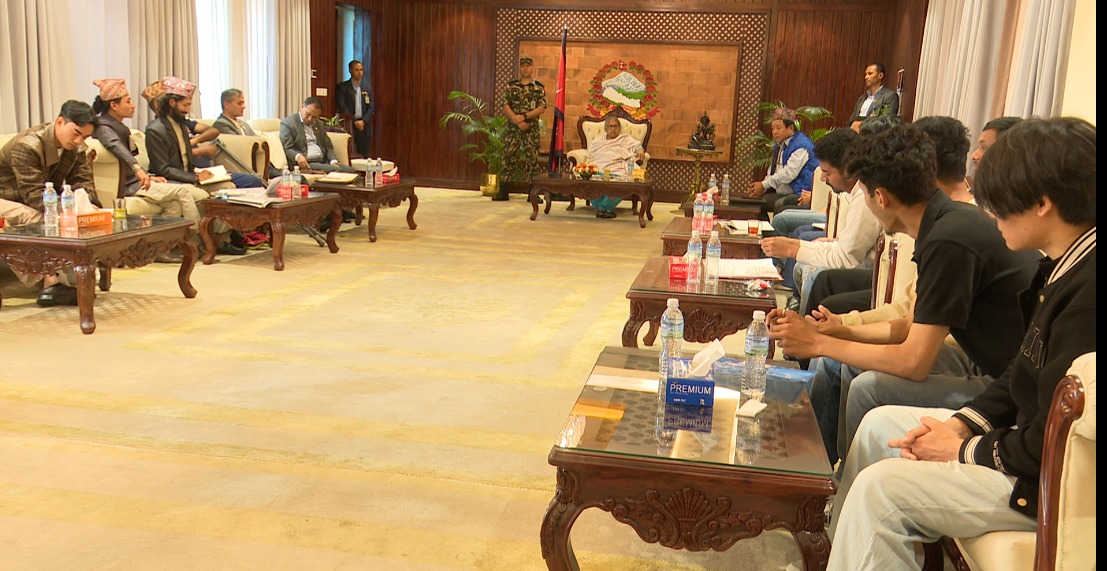 प्रधानमन्त्री कार्कीले गरिन् जेनजी आन्दोलका घाइतेहरूसँग छलफल